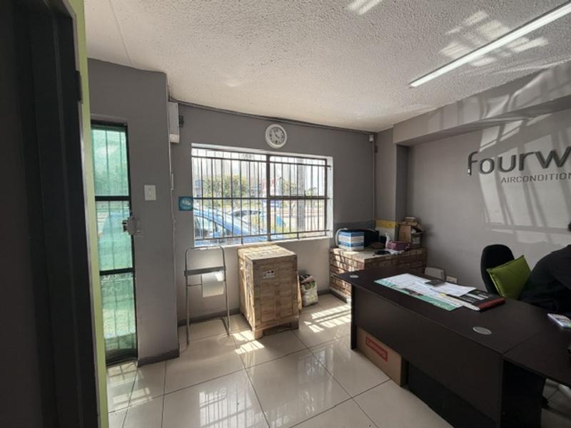 To Let Commercial Property for Rent in North End Eastern Cape